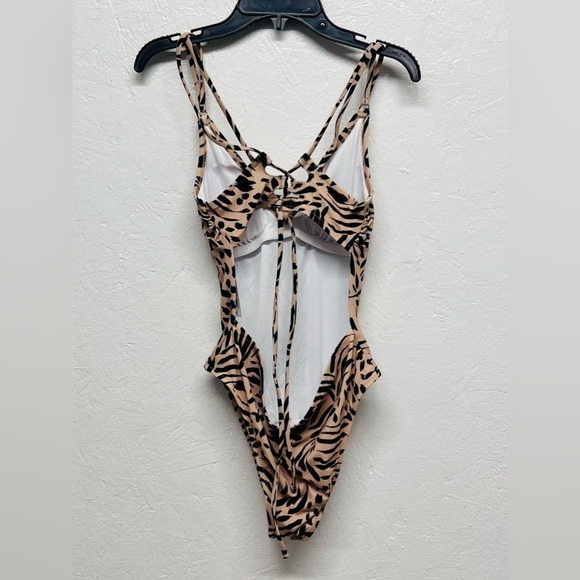 SHADE & Shore One Piece
Swimsuit - Animal Print - S-(4-6) - Picture 3 of 11
